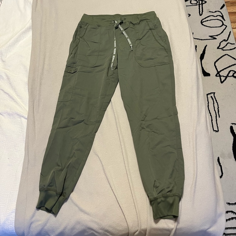Medcouture - Olive green Touch jogger scrub pants